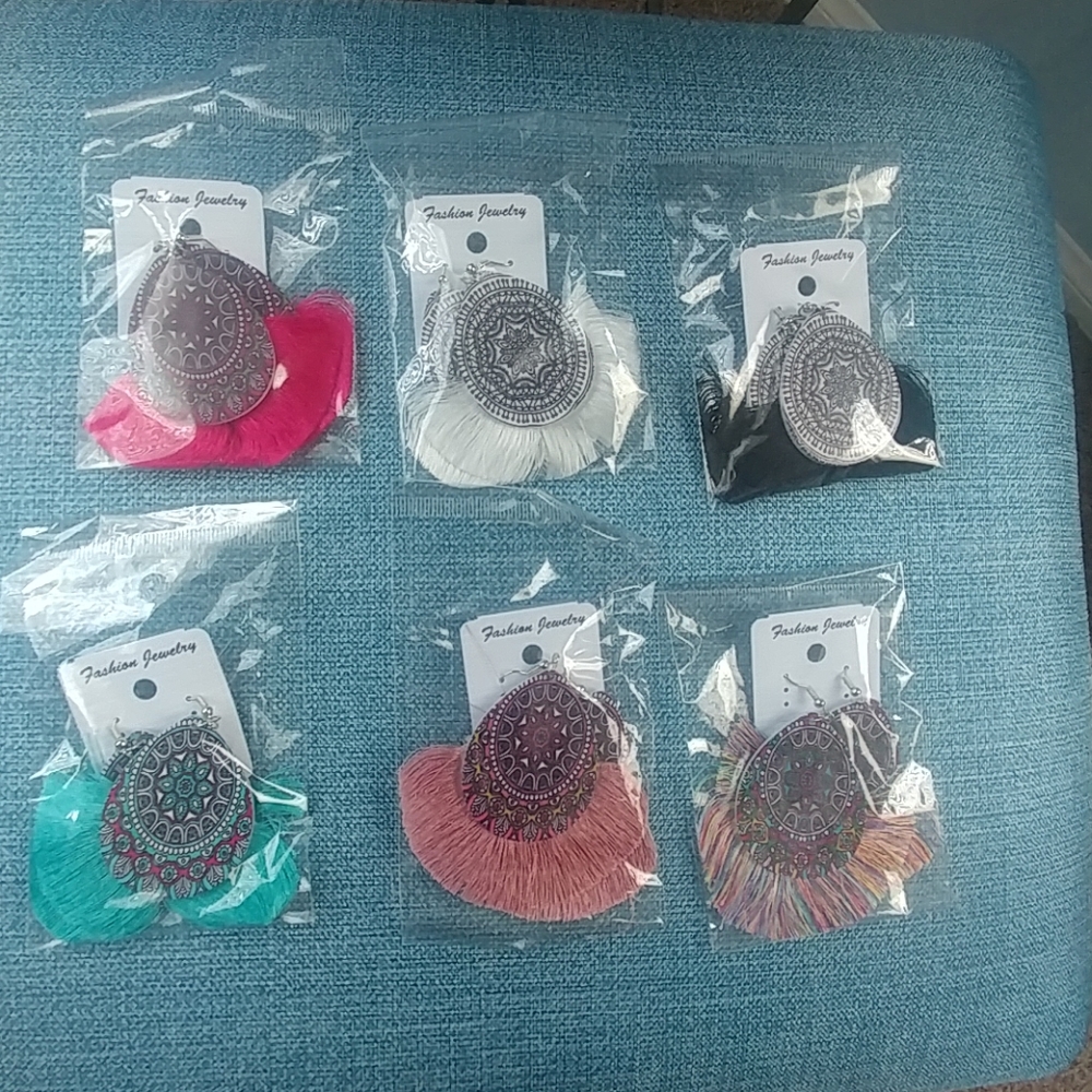Earrings - Picture 4 of 5
